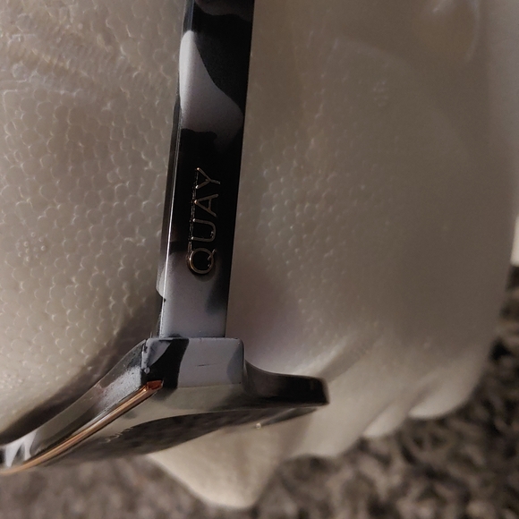 Quay Australia Flight Risk Sunglasses - Picture 3 of 8